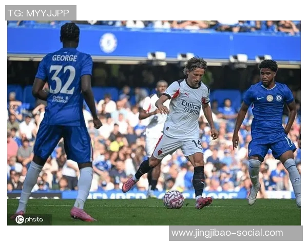 友谊赛精彩对决AC米兰与切尔西0比0平局十大绝杀瞬间回顾