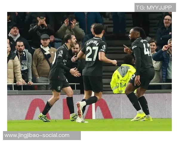 国王杯激战热刺与曼城战成平局双方精彩瞬间引爆全场气氛