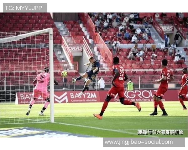 国王杯曼联逆转莱比锡帽子戏法点燃全场激情与转会传闻交织